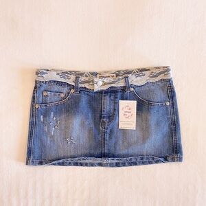 2000s Vintage Forever 21 Denim & Lace Mini Lowrise Skirt
